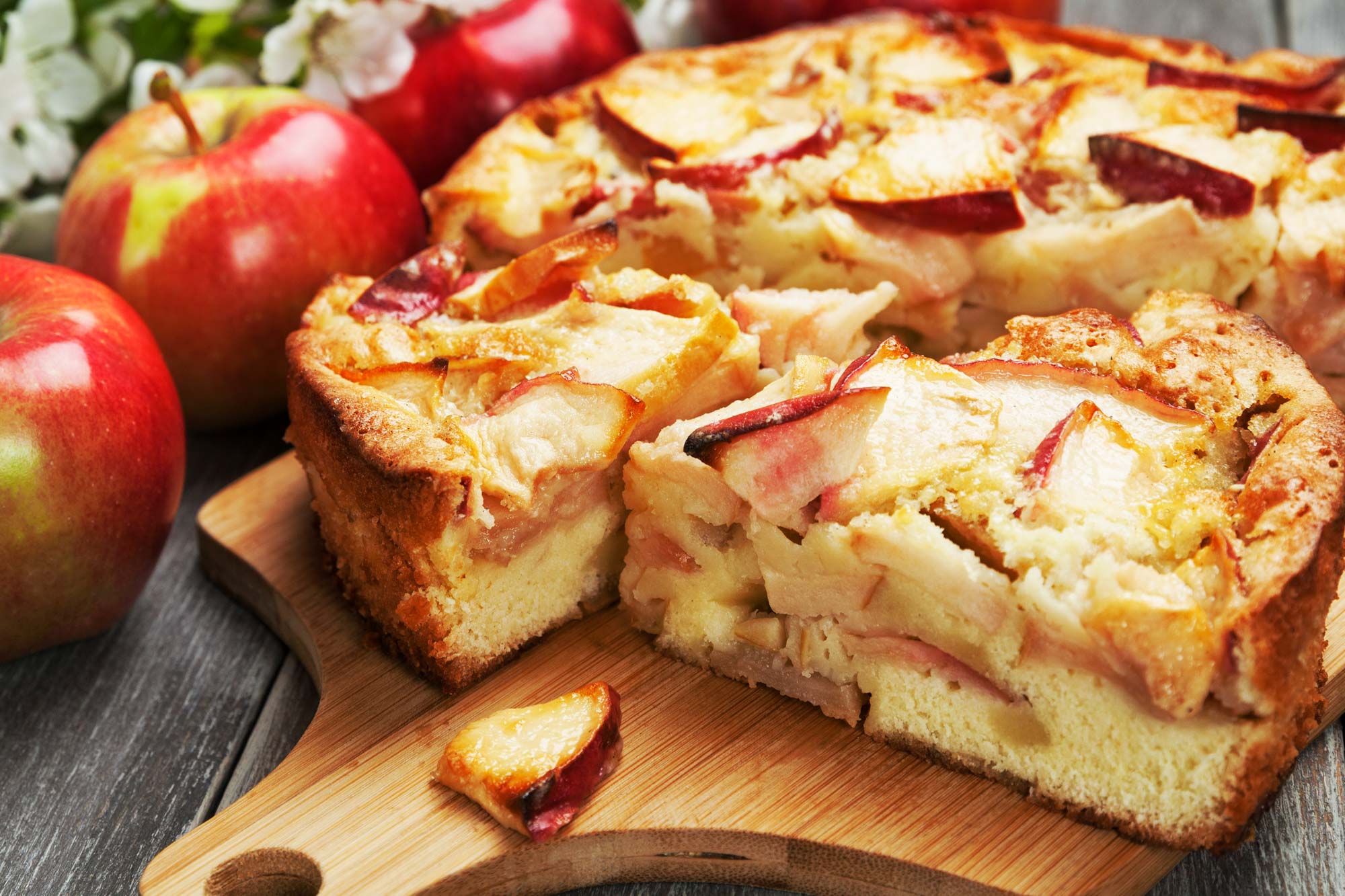Heirloom Apple Cake